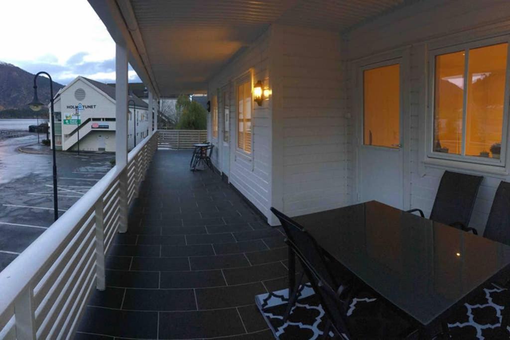 Balestrand Fjordapartments Holmen 19A Exteriér fotografie